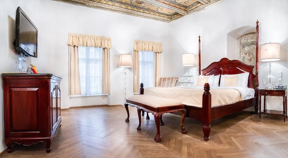 The Dominican Prag Hotell