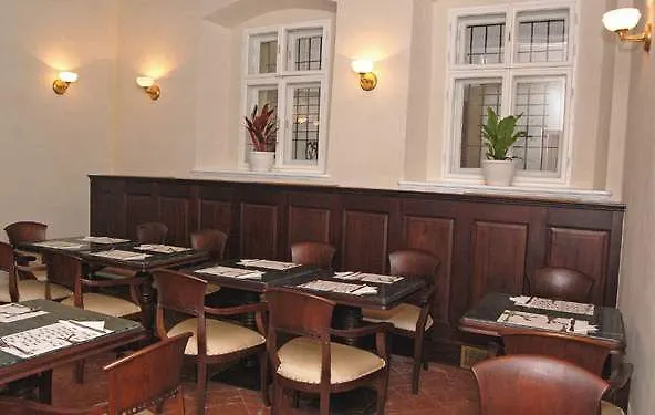The Dominican Prag Hotell